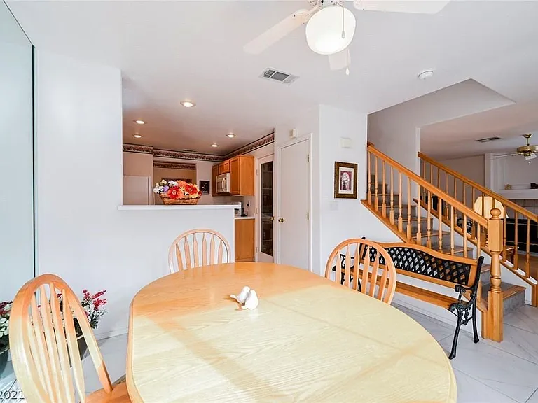 824 Radiant Star St — Photo 7