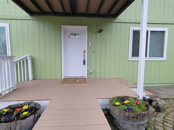 4th image of 5403 N Court Street #A + B