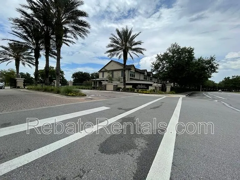 14314 Dovewind Ct — Photo 4