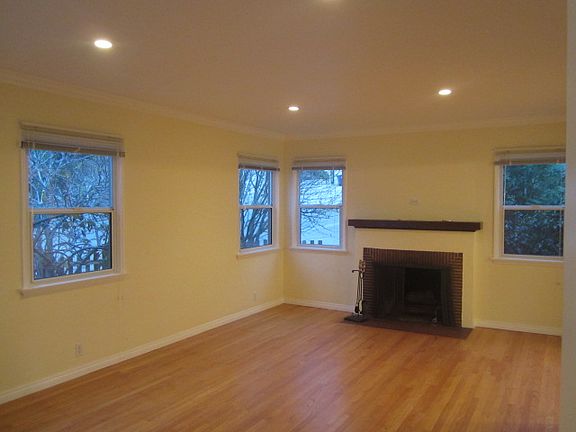 2nd image of 2168 Valentine St
