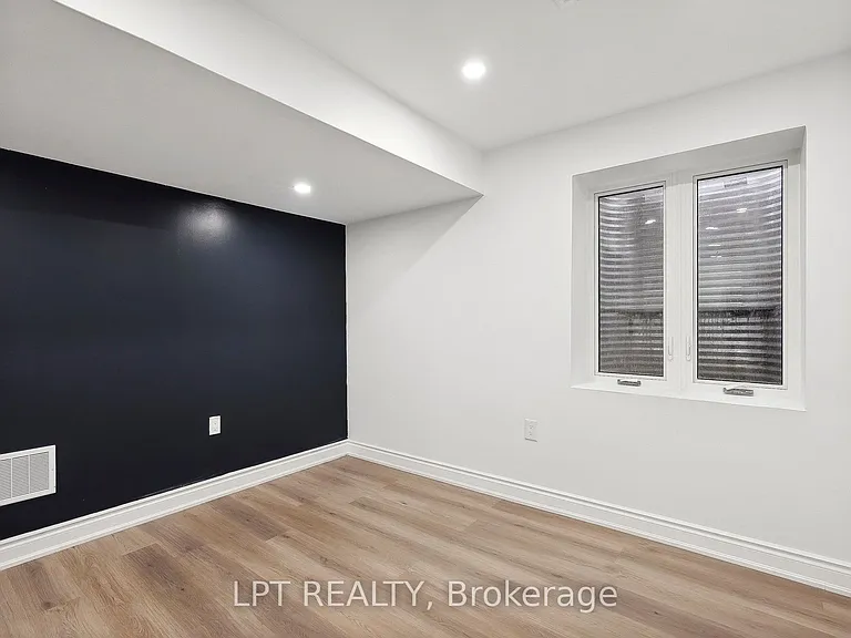140 Springvalley Cres #LOWER — Photo 6