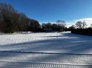 8941 Moon Rd, Saline, MI 48176