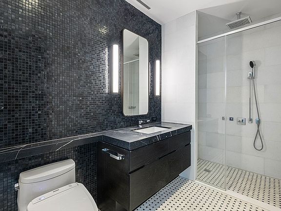 4th image of 172 Madison Ave #17C
