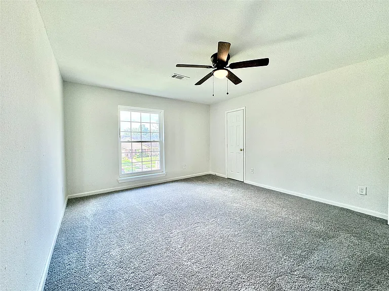 7914 Oakington Dr — Photo 25
