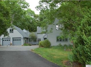 370 Rodes Valley Dr, Nellysford, VA 22958