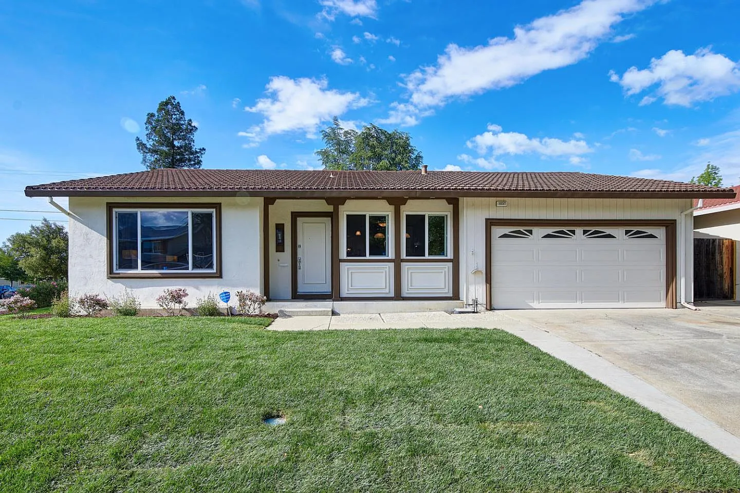 1057 Timber Crest Dr photo 1