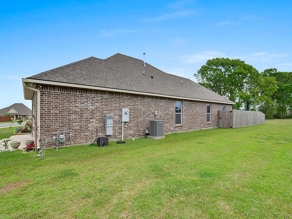 205 Hutton Ln, Youngsville, LA 70592 Zillow