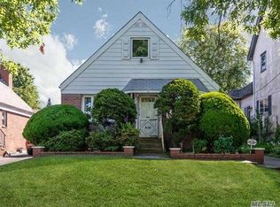 8-19 147th St, Whitestone, NY 11357