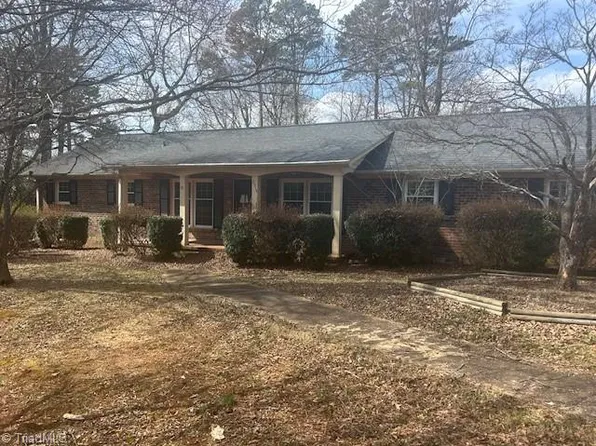 2914 Anita Ct, Burlington, NC 27215