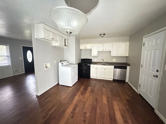 2nd image of 10707 Bennington Ave