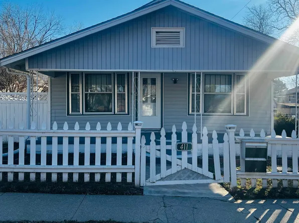 411 W Chestnut Ave, Arkansas City, KS 67005