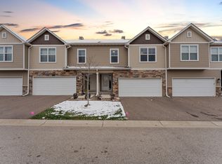 332 Stonewood Pl, Burnsville, MN 55306