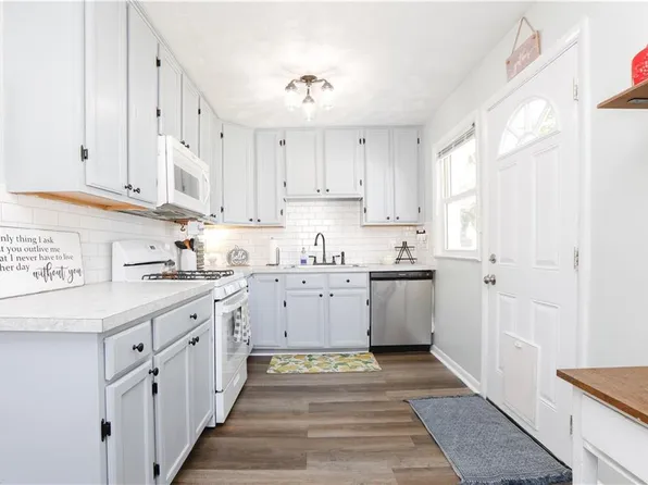 424 Hunlac Ave, Hampton, VA 23664