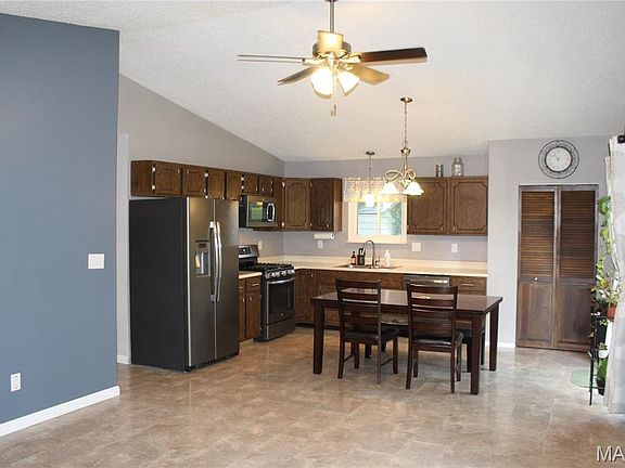 2nd image of 3678 Falcon Ave