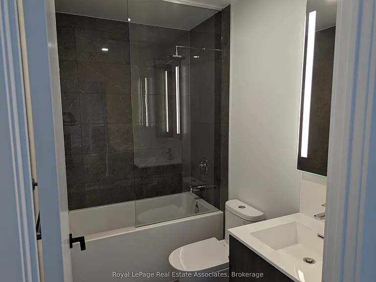 215 Lakeshore Rd W #447 — Photo 3