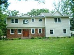 7 Cherbourg Rd, Parsippany, NJ 07054