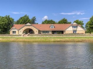 820 N Lynn Lane Rd, Catoosa, OK 74015