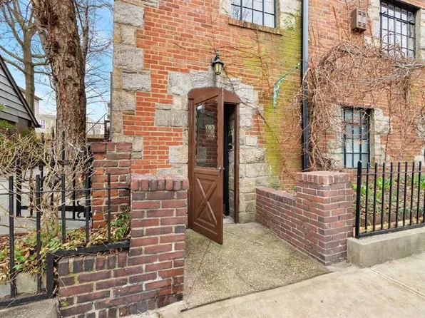 2314 Palisade Avenue image 46 of 49