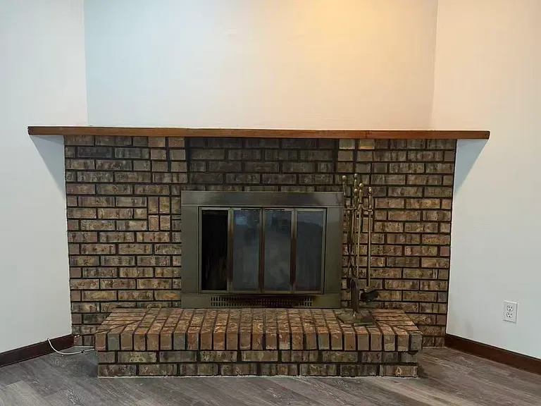 1814 Stratford Dr — Photo 6