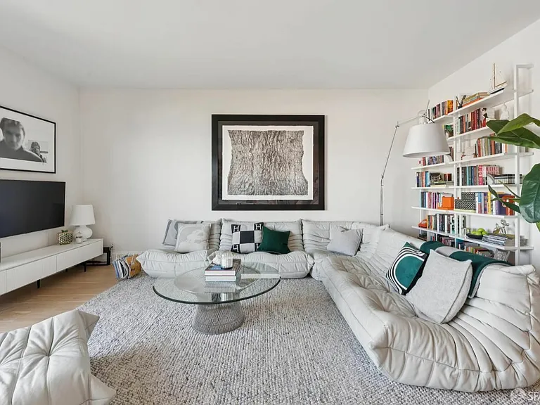1407 Montgomery St #2 — Photo 9