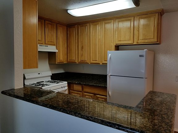 3rd image of 765 Florida St