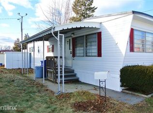 21 Lowell Ave, Pawtucket, RI 02861