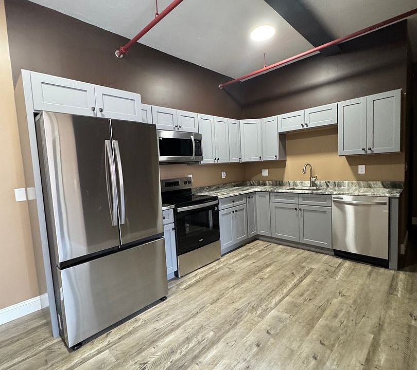 1st image of 70 Webster St #203