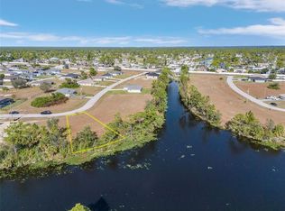 2148 NE 43rd St #15, Cape Coral, FL 33909