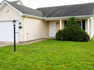 711 Bardeen Ln, Champaign, IL 61822