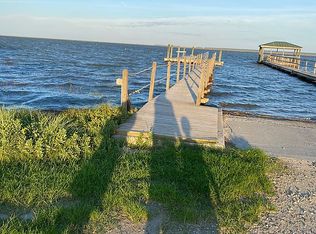 1075 Mainsail Ct, Awendaw, SC 29429