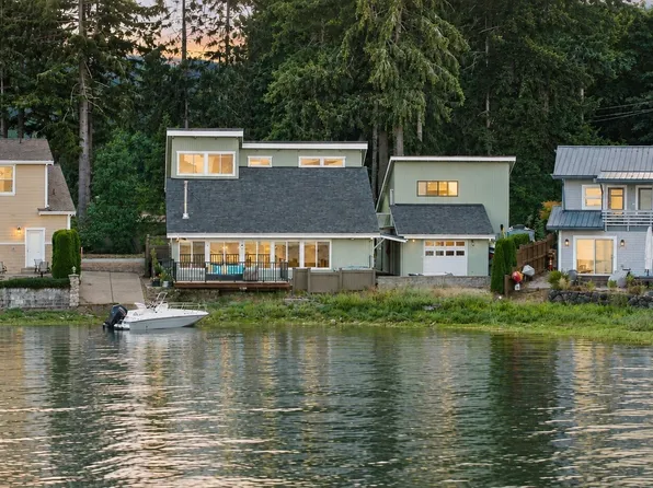 21 NE Belaire Drive, Belfair, WA 98528