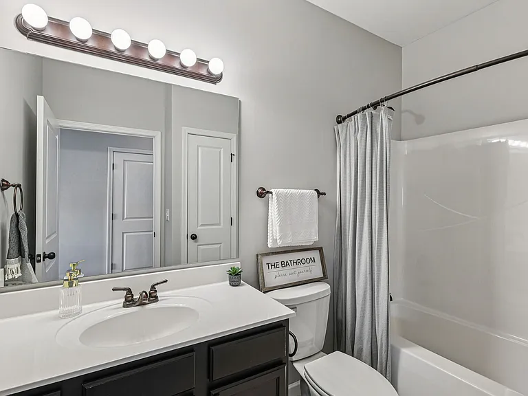 Cumberland Trace Village Apartments — Photo 25