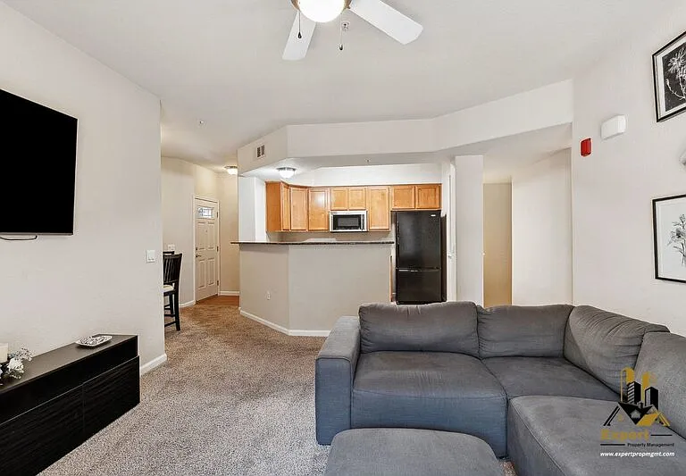 900 Moon Cir #922 — Photo 12