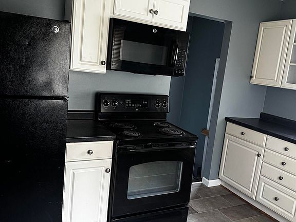 5th image of 1234 Huron St