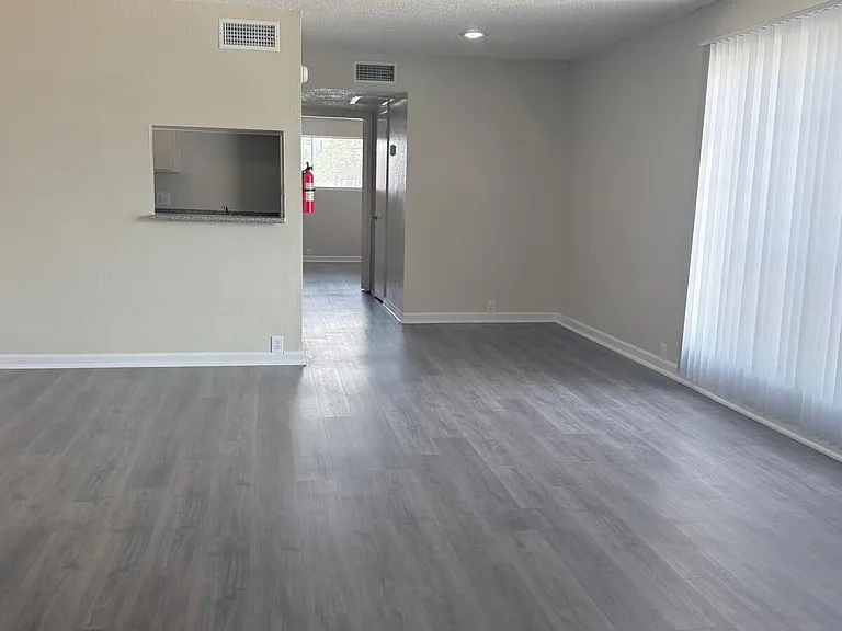 Southern Oaks Apartments — Photo 79