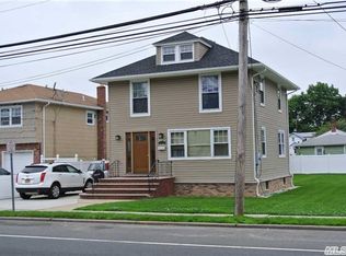 18 School St, Port Washington, NY 11050