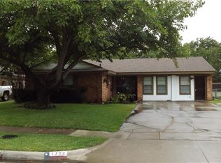 1702 Camara Ct, Grand Prairie, TX 75051