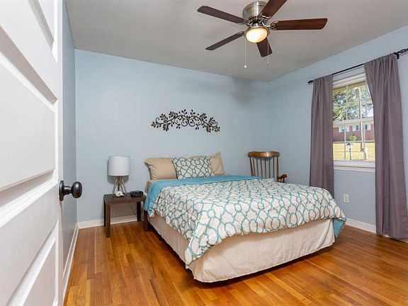 3rd image of 5903 E Shore Dr