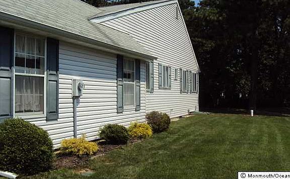 3rd image of 93 Milford Avenue