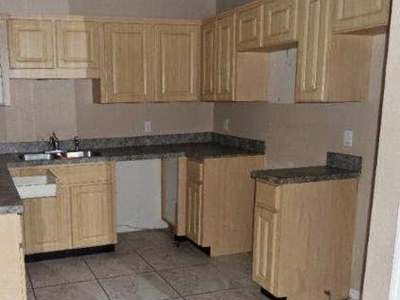 3rd image of 441 Cottonwood Dr