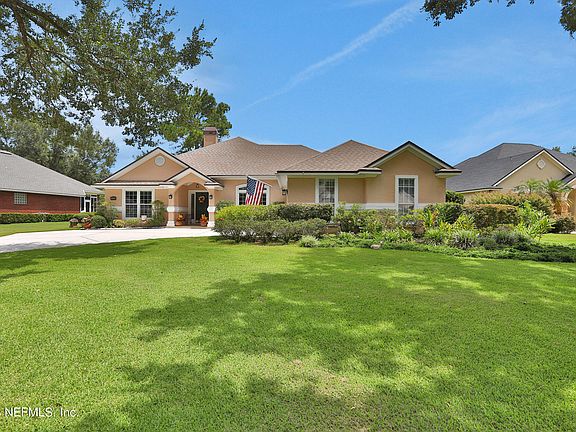 3rd image of 1664 PEBBLE BEACH Boulevard
