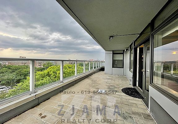 3rd image of 601 Ocean Pkwy #E