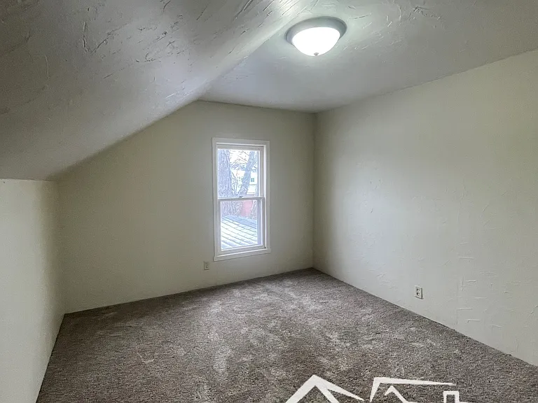 904 W 8th Ave — Photo 15