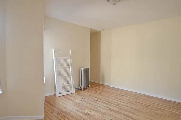 Rented by CITY SKYLINE REALTY INC | media 14