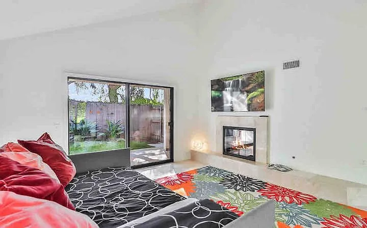 3824 Malibu Country Dr — Photo 30