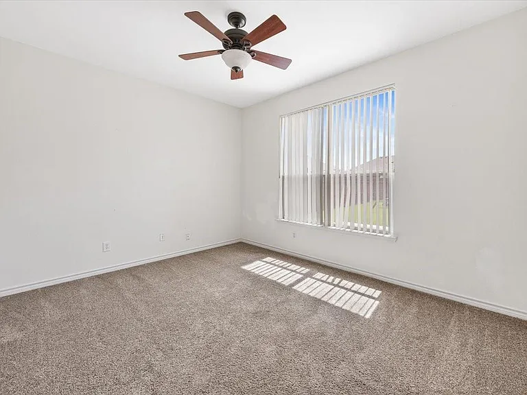 7704 Labrador Dr — Photo 22