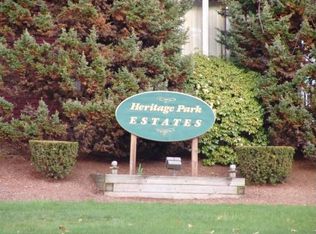 28 Heritage Dr, Northbridge, MA 01534