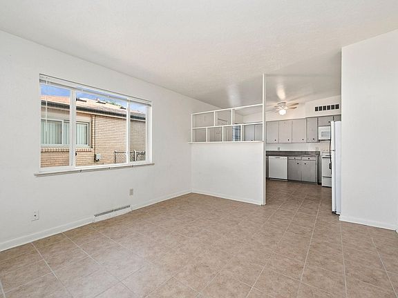 4th image of 1024-1026 31st Ave