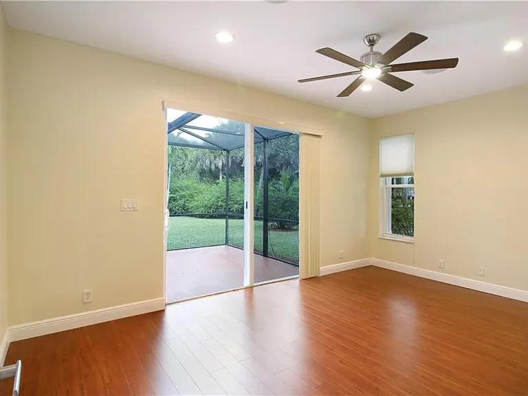 5873 NW 120th Ter — Photo 14