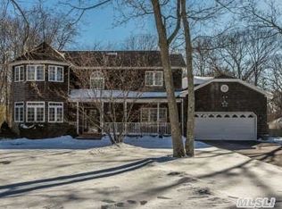 57 Union Ave, Center Moriches, NY 11934